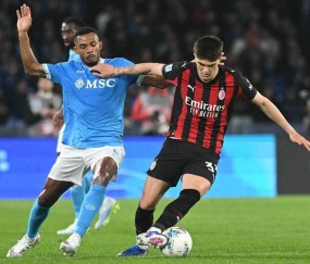 意甲焦点战：AC米兰客场0-1憾负那不勒斯，巴尔泰吉防守失误再受考验