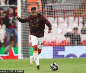 维尔茨：利物浦新星的欧冠之旅与顶级球员的较量